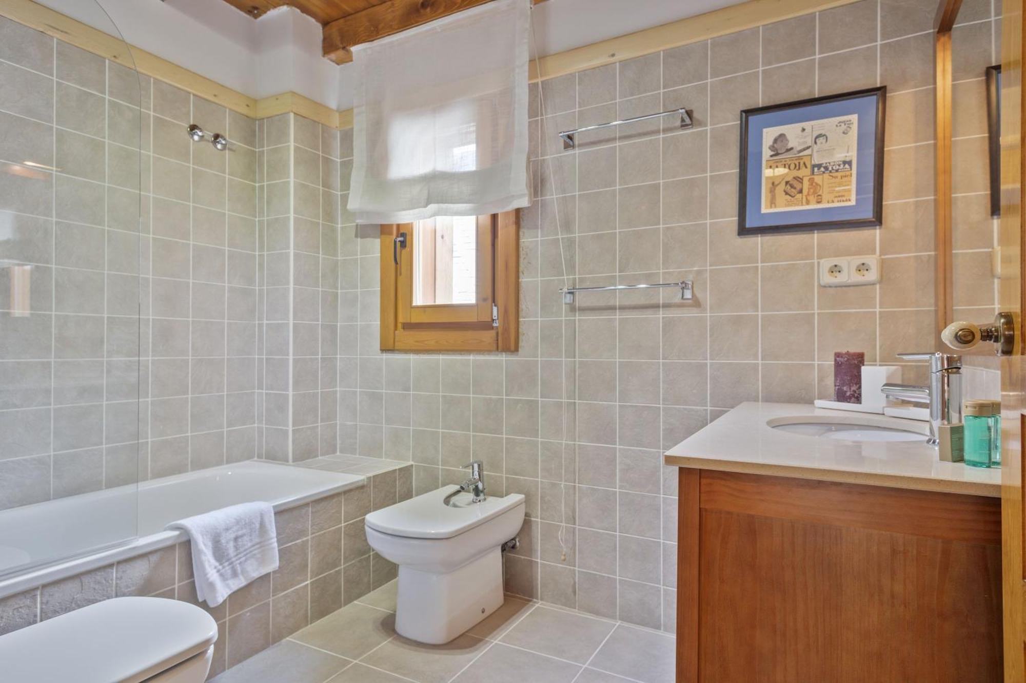 Luderna - Casa eth Farrow 2 Villa Vielha Bagian luar foto